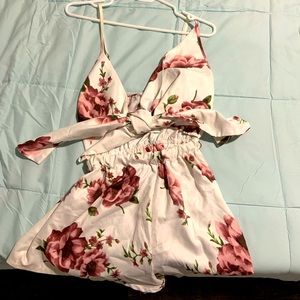 ZAFUL floral front tie romper